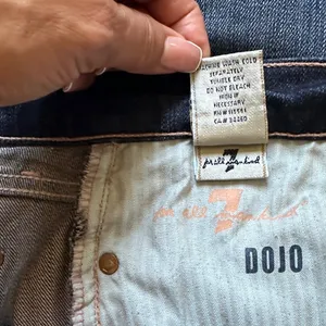 7 For All Mankind Dark Blue Capris thumbnail 6