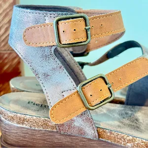 EUC Pierre Dumas Lisle Platform Strappy Sandals 8 Comfy 2.5” thumbnail 9