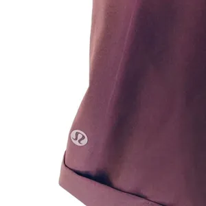 Lululemon Quicksand Stretch 3 Inch Shorts Size 4 thumbnail 2