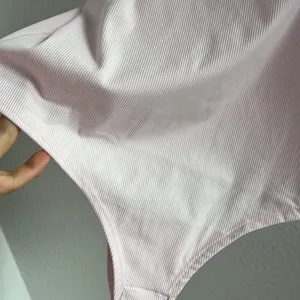 NWT Spanx Ribbed Cami Bodysuit Ice Pink 20360R Medium thumbnail 4