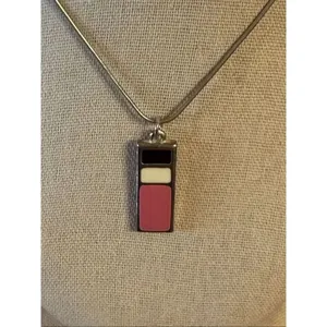 necklace featuring a colored pendant on a chain (7457) thumbnail 2