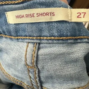 Levis High Rise Jean Shorts‎ 27 thumbnail 3
