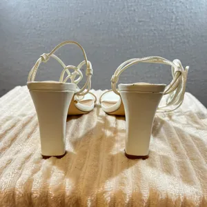 1134 | NWOT Lulus Lace Up Strappy Block Heel Square Toe Sandals White‎ Womens 10 thumbnail 6