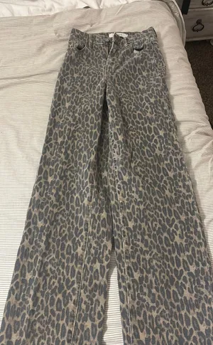Buckle Jeans thumbnail 1