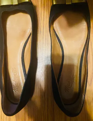 The Bow Tie Skimmer Black Suede Flats size 7 *. Metal gold bows at toes.. Pointy toe flats. ▪️Size 7 ▪️0.25” heel ▪️Excellent used condition: light wear to bottoms and some wear to metal bows thumbnail 4