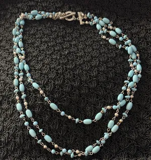 Elegant Blue Beaded Necklace thumbnail 1