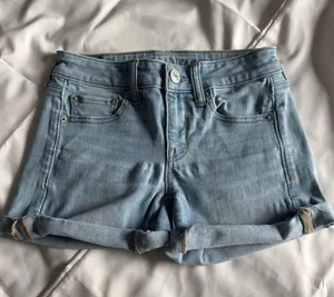 American Eagle Outfitters Midi Shorts thumbnail 1