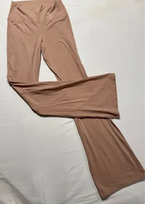 Tna Aritzia Tan Wide leg yoga pants TALL Sz M thumbnail 1