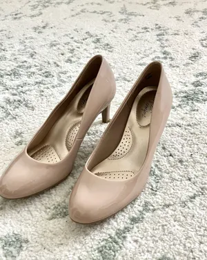 Classic Nude Patent Leather Heel Pumps thumbnail 2