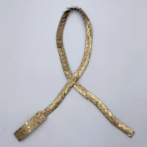 Vintage 80s Gold Coin Flower Leaf Embossed Disc Stretch Belt One Size Botanical thumbnail 3