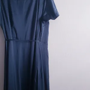 Baltic Born Krystal Satin Wrap Gown Short Sleeve New Without Tags thumbnail 10
