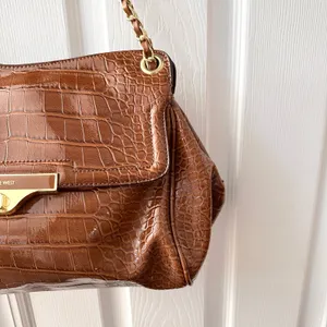 Nine West Cognac Brown Croc Embossed Textured Gold Chain Link Shoulder Bag Glam thumbnail 2