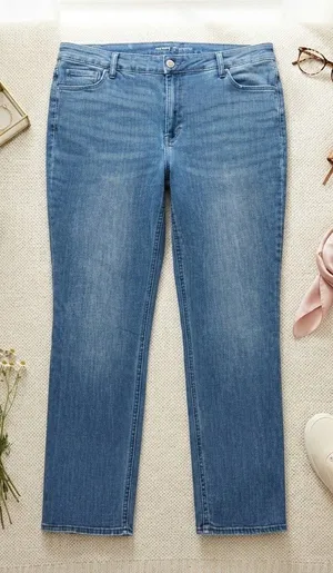 Old Navy High-Rise Wow Straight Jeans Womens 20 Medium Wash Blue Denim thumbnail 1