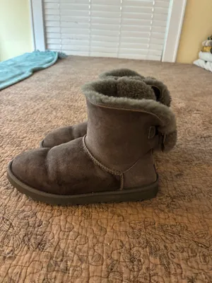 UGG Boots Women’s thumbnail 2