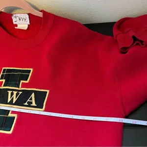 ✨ Vintage Lee‎ Red Iowa Crewneck Sweatshirt Large thumbnail 11