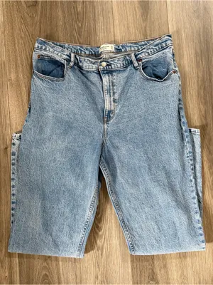 Abercrombie & Fitch The 90s Straight Ultra Hgh Rise Jeans Size 34 thumbnail 3