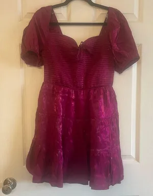 Heart & Heels fuchsia shocked mini dress with a sweetheart neckline size medium thumbnail 2