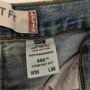 Levi’s 560 Levi Strauss vintage Mom Jeans HighRise denim jeans thumbnail 5