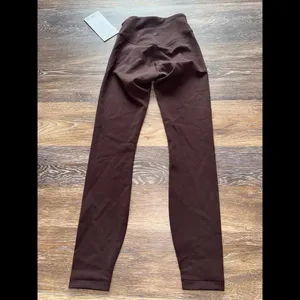 Lululemon Wunder Under Smoothcover High Rise 25” Espresso Size 0 NWT thumbnail 2