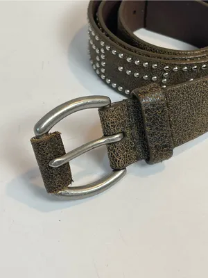 Vintage GUESS Italian Full Grain Leather Studded Brown Belt Medium thumbnail 3