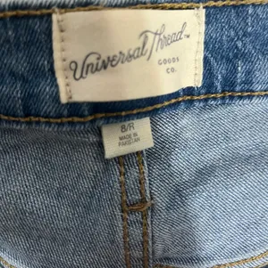 Universal Threads Jeans thumbnail 2