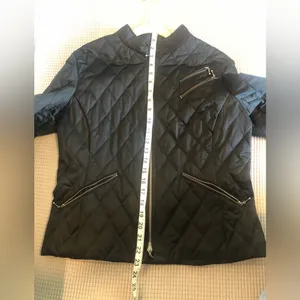 Express Black quilted zipper detail, lightweight jacket in size 14 preloved thumbnail 2
