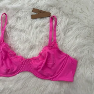 Skims Fits Everybody Lace Underwire Bra Taffy Size 44A thumbnail 4