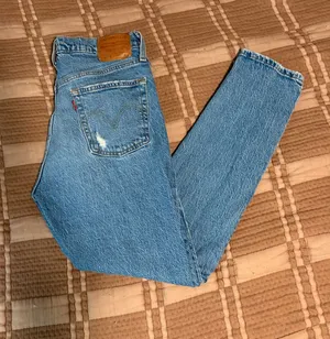 Levi’s 501 High-Rise Jeans thumbnail 1
