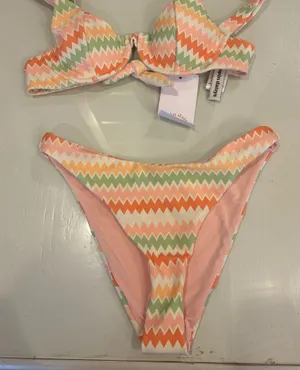 Dippin' Daisy's Bikini Set thumbnail 1