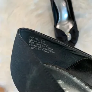 Michaelangelo size 8 m black heels pumps with sparkly accent‎ at toes peep toe thumbnail 5