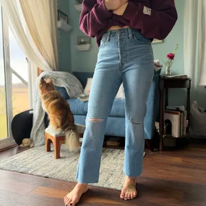 Levis ribcage straight ankle thumbnail 2