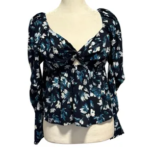 NEW Abercrombie & Fitch A&F Size M Blue Floral Blouse Top Sweetheart Neck thumbnail 3