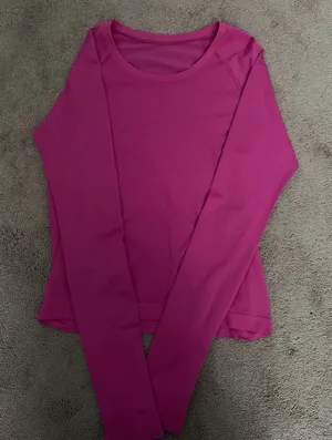Lululemon Long Sleeve Swiftly Tech Race Length in Sonic Pink thumbnail 1