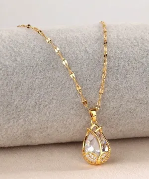 18K Gold Plated Crystal Flower Pendant Necklace for Women thumbnail 2