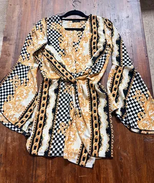 Vici mini wrap dress size small  thumbnail 1