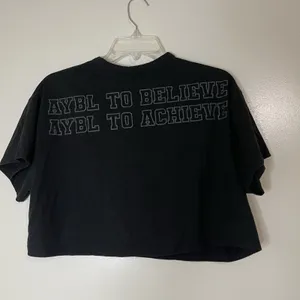 AYBL Cropped oversized crew neck black tshirt size Large thumbnail 4
