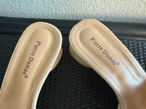 Pierre Dumas Wedges thumbnail 2