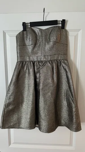 Gold Dress Size 6 thumbnail 3