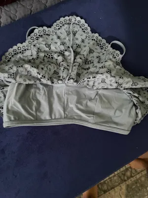 Victoria’s Secret bralette thumbnail 3