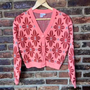 Love by Design Coral Pink Floral Cropped Cardigan Sweater Women's Size medium thumbnail 2