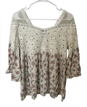 VICI Floral Lace Boho Blouse Size Medium Spring Summer Top thumbnail 1