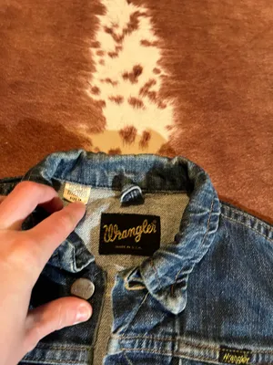 Vintage Wrangler jean jacket kids size 14 No flaws hand embroidered flower thumbnail 2