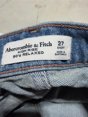 Abercrombie & fitch high rise 90’s relaxed 27 short jeans cowboy boot thumbnail 2