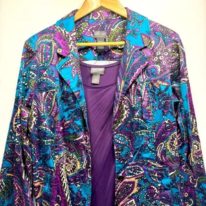 Chico’s Additions Paisley Button Front Long Sleeve Jacket Free Bonus Tank Top thumbnail 3