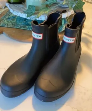 Hunter Women’s Original Chelsea Black Boots Sz 8 Insulated Rubber thumbnail 1