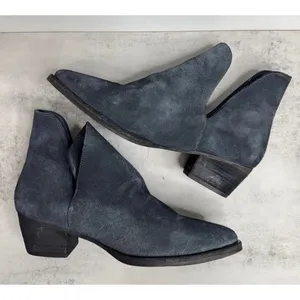 Free People Flat Grey Suede Pointed Toe Cutout Ankle Boots Size 39EU thumbnail 8