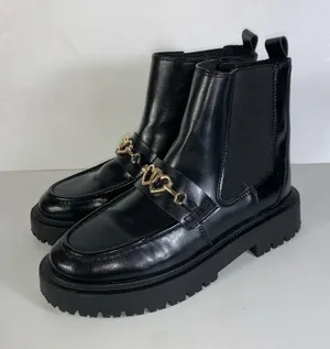Zara patent finish chelsea ankle booties with heart chain detail 36 EU, 5.5 US thumbnail 1