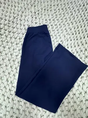FIGS Isabel High-Waisted Scrub Pants thumbnail 3