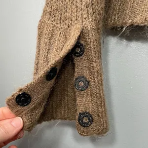 B True Mohair Sweater Size Large Mocha Brown Fuzzy Soft Cropped V-neck Y2K Boho thumbnail 7