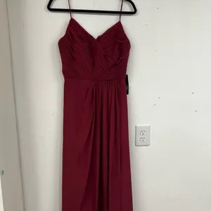 Weddington Way Burgundy Satin Sleeveless Bridesmaid Maxi Dress Womens 6 Formal thumbnail 2